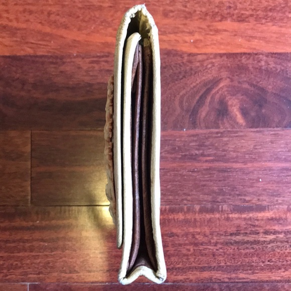 Vintage 1930’s Kidskin Clutch with Elephant Motif - Picture 6 of 8